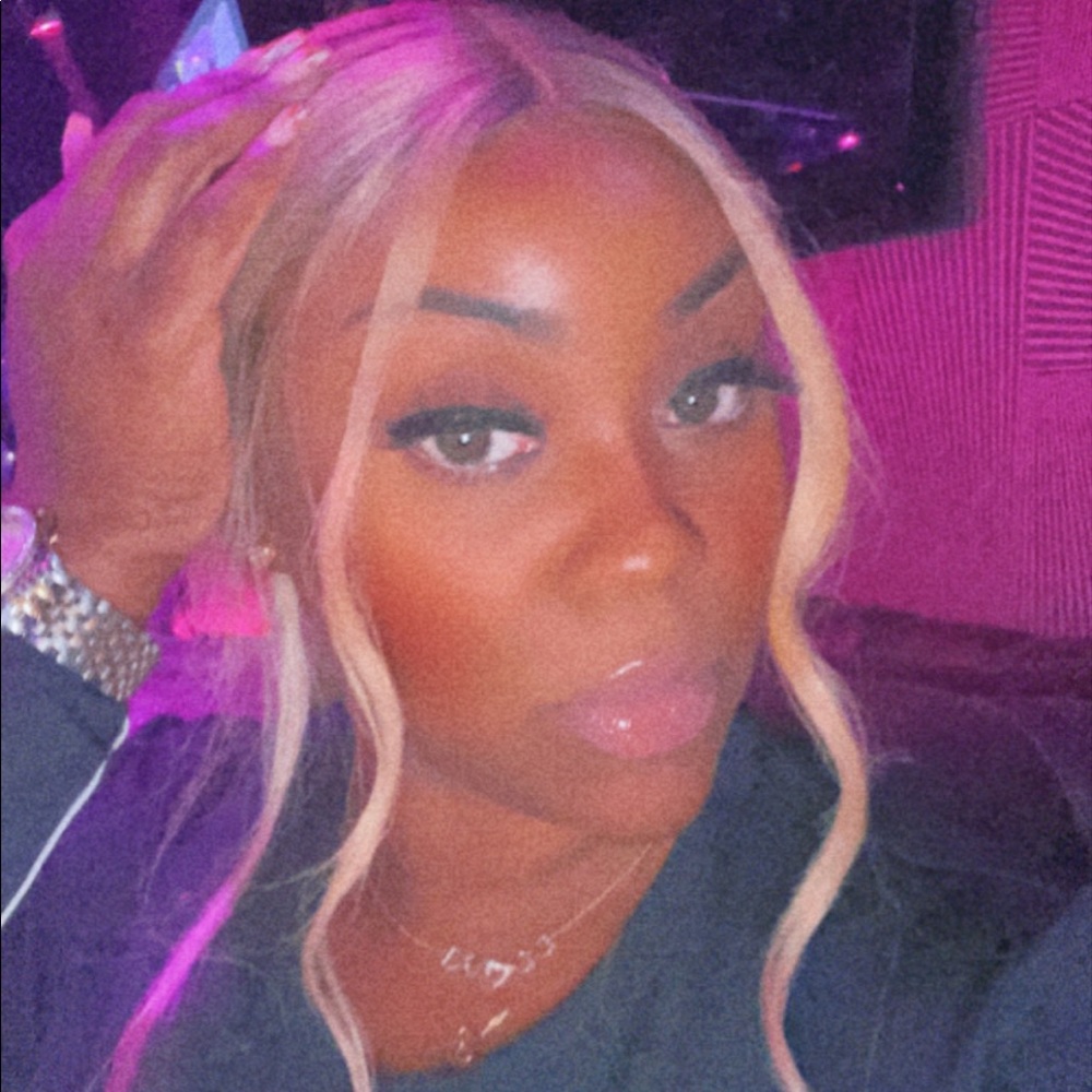 Meet your Posher, Kim